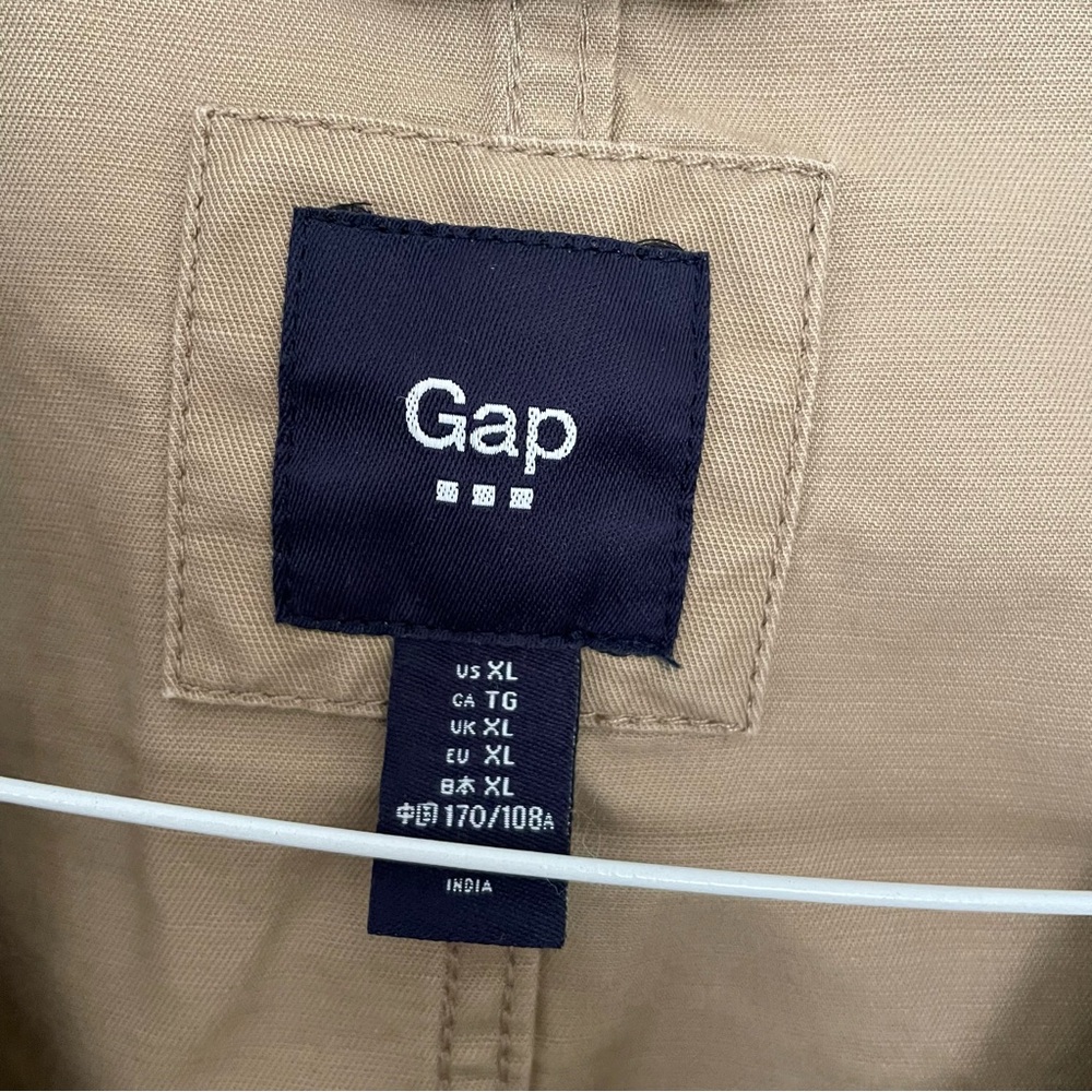 Gap Women’s Tan Jacket - Picture 3 of 3